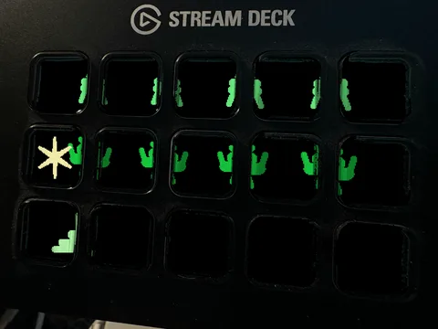 Alien Invasion — Stream Deck screensaver