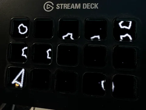 Vector Asteroids — Stream Deck screensaver